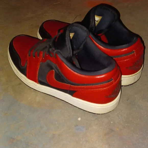 Retro Jordan 1s low's - Picture 4 of 9